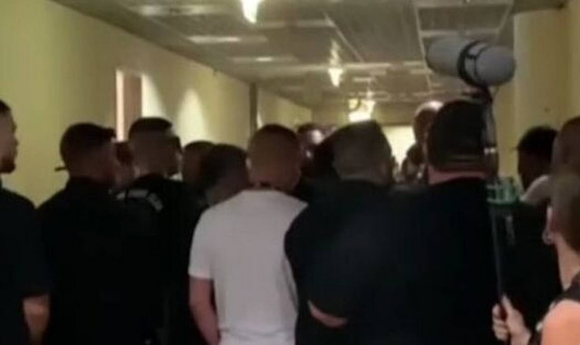 #Cancel_trappers : Το κύμα οργής στο Twitter μετά το περιστατικό βίας στα MAD VMA