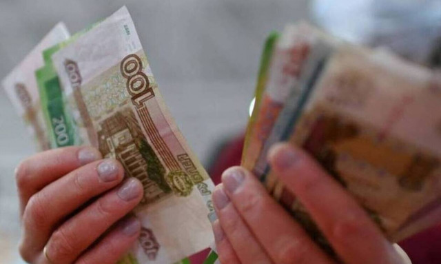 Στα  υψηλότερα επίπεδα από το 2015 το ρούβλι – Τεράστια ανατίμηση μέσα σε 120 ημέρες