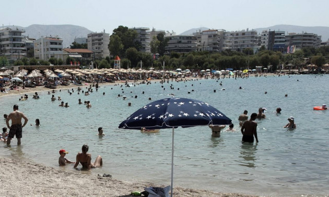 Καιρός: Η πιο δύσκολη μέρα του καύσωνα - Πάνω από 40 βαθμούς η θερμοκρασία (pics)