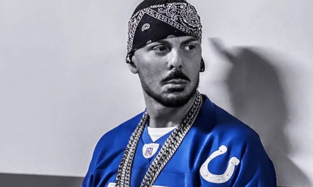 MAD VMA - Nivo: «Η ραπ δεν είναι μόνο ποζεριλίκια, βία και μπράβοι, καθαρίστε τη συμπεριφορά σας»