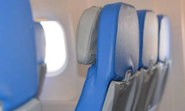 Μυτιλήνη: Κεραυνός χτύπησε αεροπλάνο με επιβάτη τον Κώστα Καραμανλή