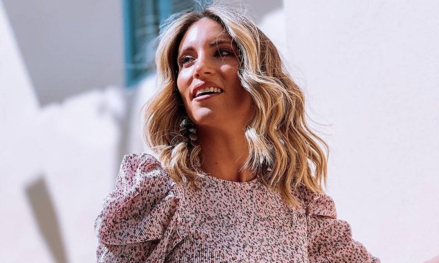 Αθηνά Οικονομάκου: «Φλέρταρα με την επιλόχειο κατάθλιψη, λύγισα μετά τη γέννηση του Μάξιμου»