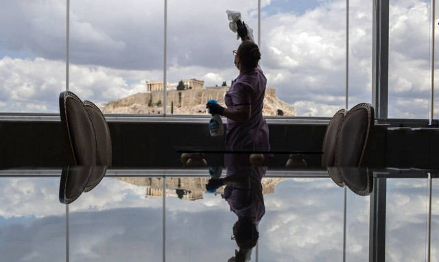 Κορονοϊός: Τι σημαίνουν για την πανδημία οι πιο μεταδοτικές παραλλαγές ΒΑ.4 και ΒΑ.5 της Όμικρον