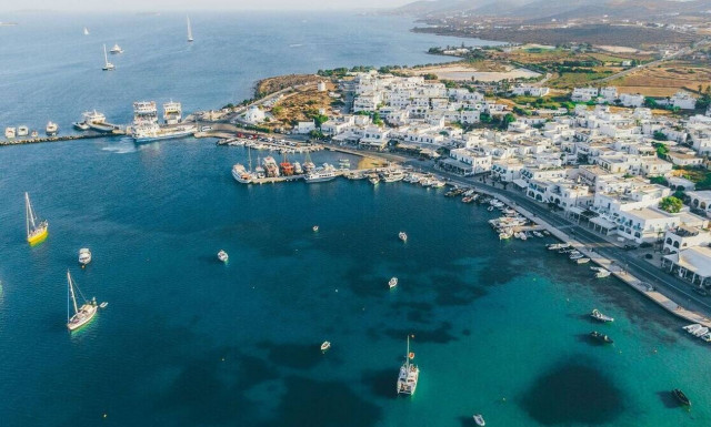 Αντίπαρος: Πόλος έλξης διασημοτήτων το νησί – Οι διακοπές του Πωλ ΜακΚάρτνεϋ των Beatles