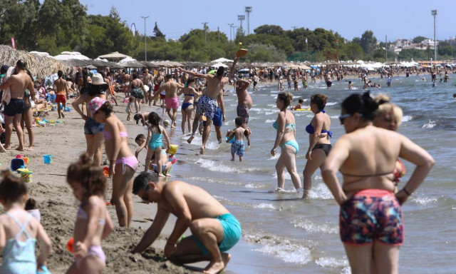 Τουρισμός για όλους: Πότε ανοίγει το tourism4all.gov.gr με voucher έως 300 ευρώ - Οι δικαιούχοι