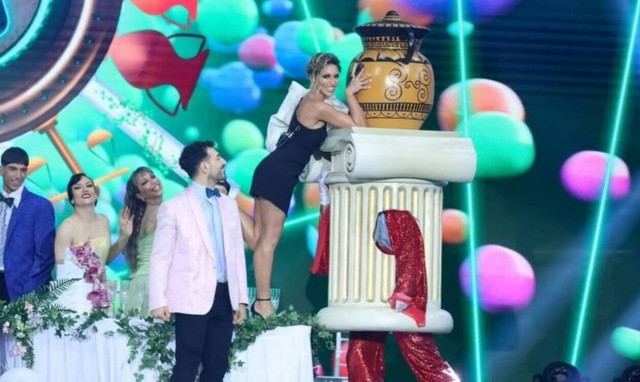 The Masked Singer: «Μάγεψε» τους πάντες η Αθηνά Οικονομάκου – Η εμφάνιση και το τραγούδι στη σκηνή