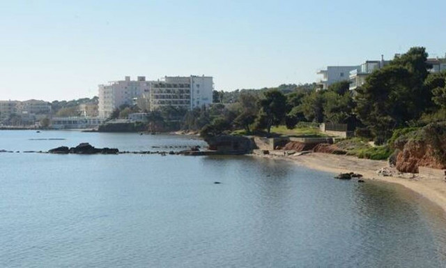 Καταγγελία στο Newsbomb.gr: Όργιο αισχροκέρδειας στο Ζούμπερι - Ζητούν «καπέλο» για τις ξαπλώστρες