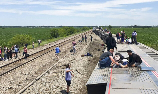ΗΠΑ: Εκτροχιασμός τρένου στο Μιζούρι - Πληροφορίες για νεκρούς (video)