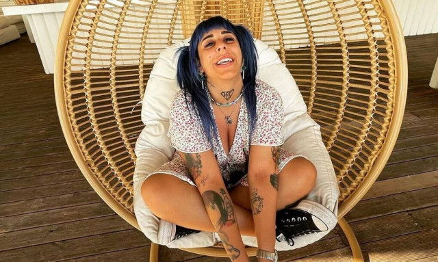 Super Κική: «Είμαι σε σοκ» - Τα βίντεο που δημοσίευσε μέσα από το ιατρείο