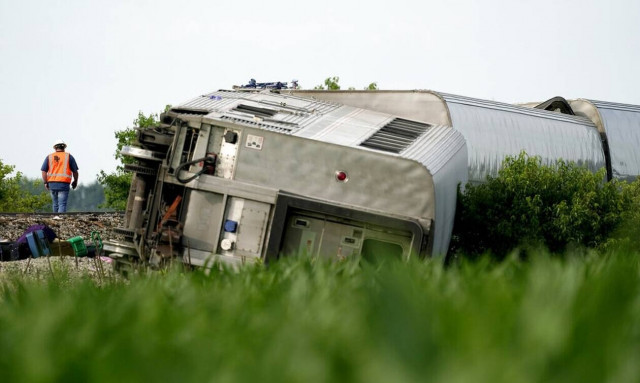 Εκτροχιασμός τρένου στο Μιζούρι: Τουλάχιστον τρεις νεκροί - Δεκάδες οι τραυματίες (videos)