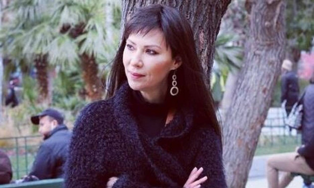 Δώρα Χρυσικού: Η ανατρεπτική φάρσα με την «Βασιλική» από τη «Γη της Ελιάς»