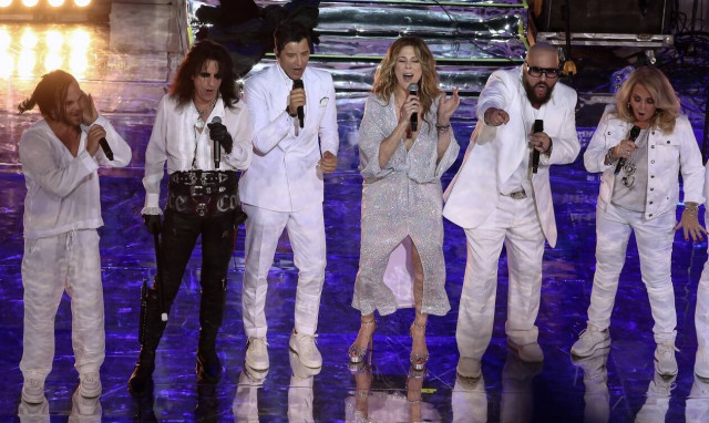 Μαγική συναυλία για τα Γλυπτά του Παρθενώνα: Αποθεώθηκαν Desmond Child, Alice Cooper, Σάκης Ρουβάς