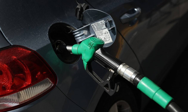 Τα μέτρα στήριξης συνεχίζονται: Έρχεται και τρίτο Fuel Pass – Στα σκαριά και επιταγή ακρίβειας