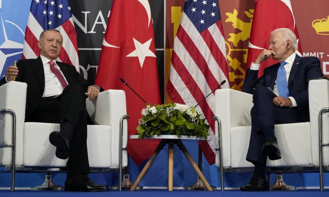 Το τυπικό ραντεβού Μπάιντεν-Ερντογάν, το μήνυμα για το Αιγαίο και ο παράγοντας Κογκρέσο για τα F16