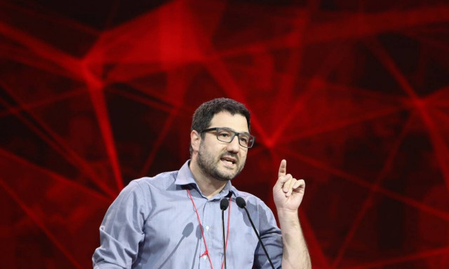 Ηλιόπουλος: Οι πολίτες δεν έχουν να πληρώσουν, αλλά ο Μητσοτάκης και η παρέα του συνεχίζουν το πάρτι