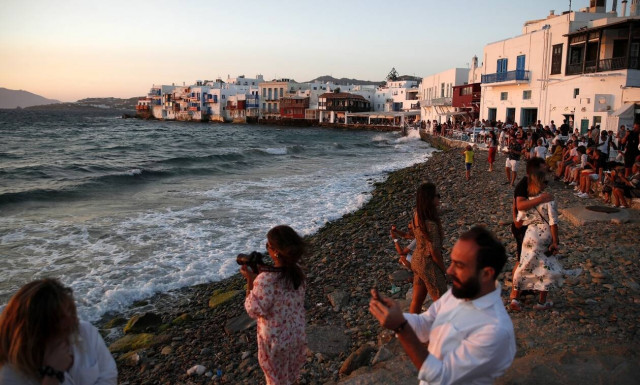 Μύκονος: Θέλετε να δείτε το ηλιοβασίλεμα στη Μικρή Βενετία; Θα πληρώσετε 500 ευρώ - Νέα καταγγελία