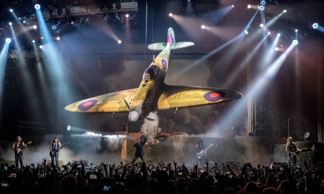 Ο ντράμερ των Iron Maiden στέλνει μήνυμα στο ελληνικό κοινό