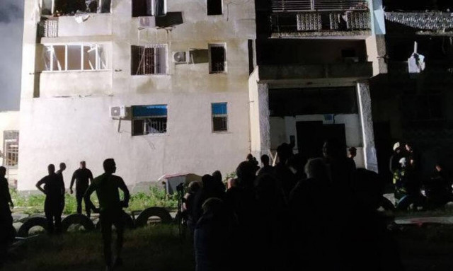 Πόλεμος στην Ουκρανία: 10 νεκροί σε πολυκατοικία που χτυπήθηκε από ρωσικό πύραυλο κοντά στην Οδησσό