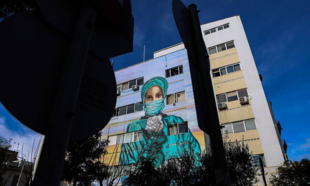 Κορονοϊός - Παγώνη: Εκτόξευση νοσηλειών με περισσότερους από 300 ασθενείς σε 24 ώρες