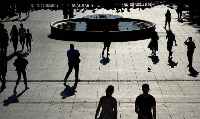 Κρούσματα σήμερα: 15.839 νέα ανακοίνωσε ο ΕΟΔΥ -Στους 95 οι διασωληνωμένοι και 22 θάνατοι σε 24 ώρες