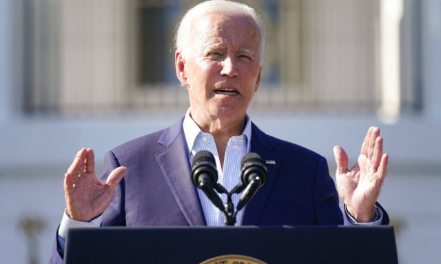 Τζο Μπάιντεν: «Συγκλονισμένος» από τους πυροβολισμούς στο Σικάγο