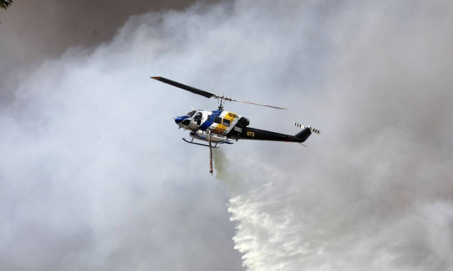 Μεγάλη φωτιά στο Σχηματάρι - Να εκκενωθεί το Δήλεσι ζητά ο δήμαρχος Τανάγρας