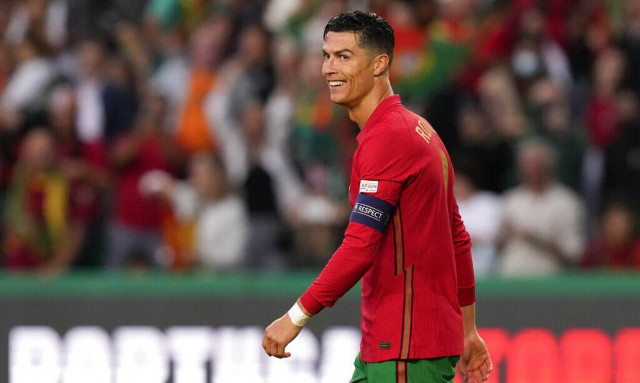 Κριστιάνο Ρονάλντο: Οι φήμες οργιάζουν, εκείνος χαλαρώνει στο υπερπολυτελές γιοτ του