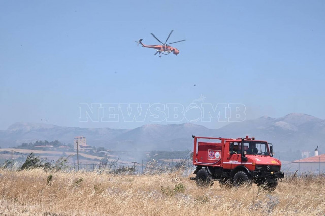 Φωτιά τώρα: Η εικόνα από τα πύρινα μέτωπα - Δύσκολη κατάσταση σε Σχηματάρι και Ηλεία