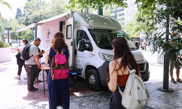 Κορονοϊός - Τζανάκης: Τέλη Σεπτέμβρη μπορεί να έχουμε νέα παραλλαγή του ιού