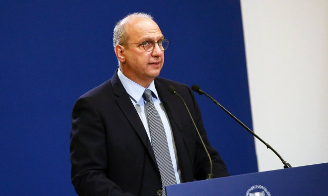 Γιάννης Οικονόμου: Δείτε live την ενημέρωση των πολιτικών συντακτών