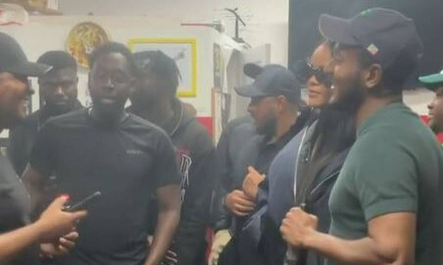 Rihanna: Η πρώτη δημόσια εμφάνιση μετά τη γέννηση του παιδιού της (vid)