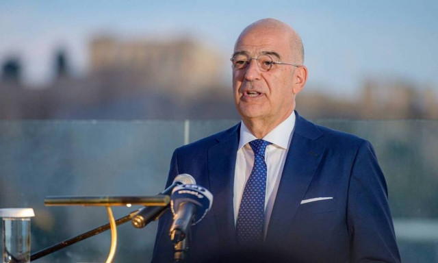 FM Dendias meets with former US State Secretary Pompeo at Economist conference