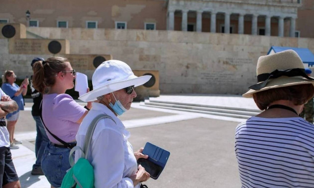 Greece confirms 25,566 coronavirus infections on Tuesday, 19 deaths; 98 on ventilators