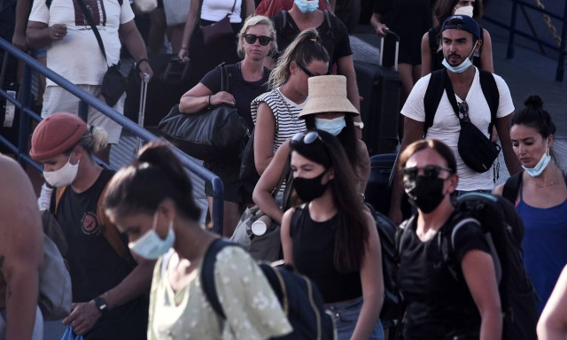 Εκτίμηση Σαρηγιάννη στο Newsbomb.gr για 24.000 κρούσματα σήμερα