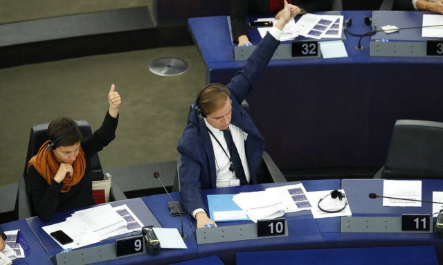 Επίθεση Μαλίκ Αζμανί στον Κυριάκο Μητσοτάκη για την ελευθερία του Τύπου