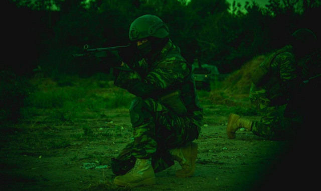 Στρατός Ξηράς: Νυχτερινή άσκηση διάβασης ποταμού στον Έβρο - Εντυπωσιακές εικόνες