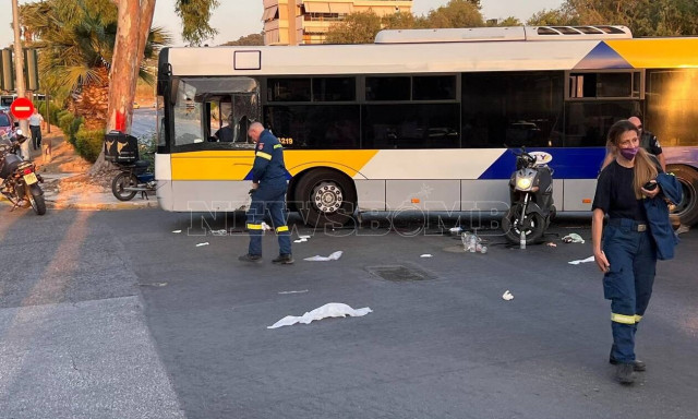 Τρομακτικό τροχαίο στην παραλιακή: Λεωφορείο συγκρούστηκε με μηχανή