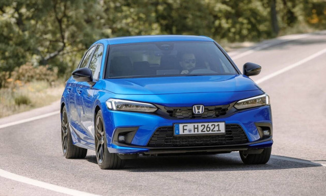 Το νέο Honda Civic μεγάλωσε και είναι αποκλειστικά υβριδικό (vid)