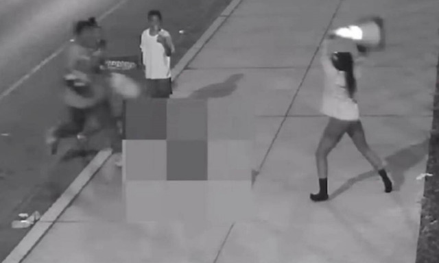 Άγριο έγκλημα στις ΗΠΑ: Νεαροί σκότωσαν με οδικό κώνο ηλικιωμένο - Τον χτύπησαν μέχρι θανάτου (vid)