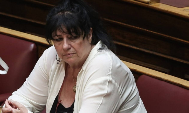 Βαρύ πένθος για την Άννα Βαγενά - Πέθανε η αδερφή της