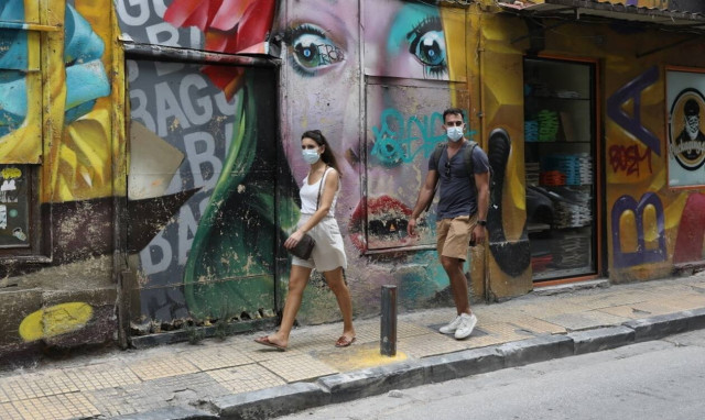 Κορονοϊός - Γαλιατσάτος: Έρχονται νέες μεταλλάξεις - Μάσκα σε όλους (vid)