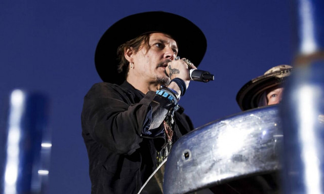 Ο Τζόνι Ντεπ επί σκηνής