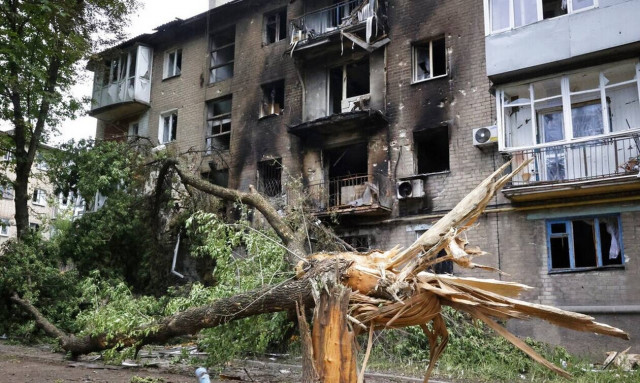 Ουκρανία: Έξι νεκροί από την κατάρρευση κτηρίου μετά από βομβαρδισμό - Φόβοι για 30 εγκλωβισμένους