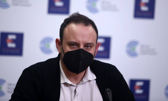 Μαγιορκίνης για κρούσματα: Μικρή η πίεση στο ΕΣΥ - Δεν περιμέναμε τόσο μεγάλη διασπορά