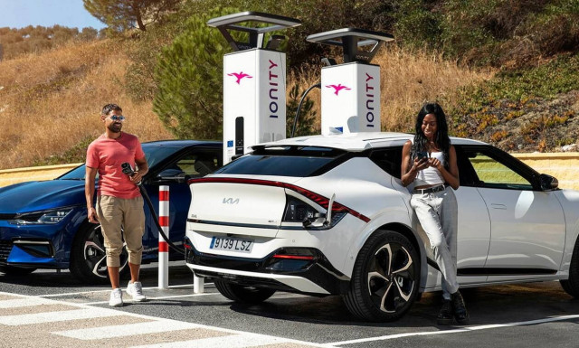 Πώς θα πάρετε 9.500 ευρώ επιδότηση για αγορά ηλεκτρικού