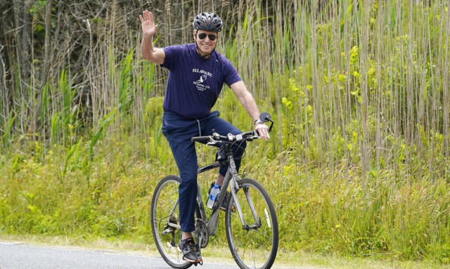 Μπάιντεν: Φουντώνουν οι φήμες για τη διαύγεια και τις αντοχές του καθώς φλερτάρει με τη 2η θητεία