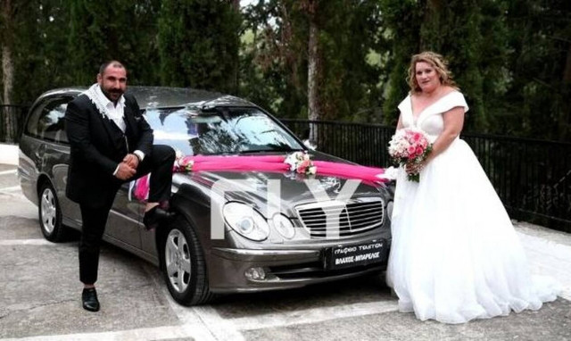 Σπάρτη: Το είδαμε κι αυτό – Γαμπρός πήγε στον γάμο με νεκροφόρα!