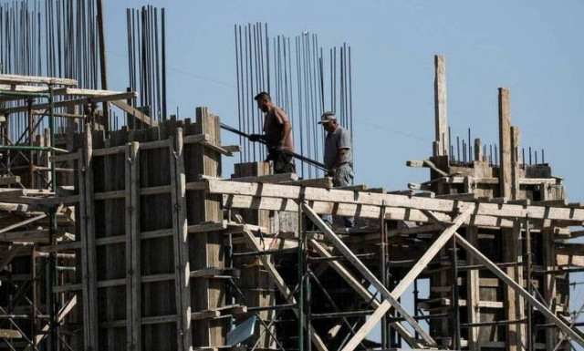 Κατώτατος μισθός: Κυβερνητικές διεργασίες για τη νέα αύξηση το 2023