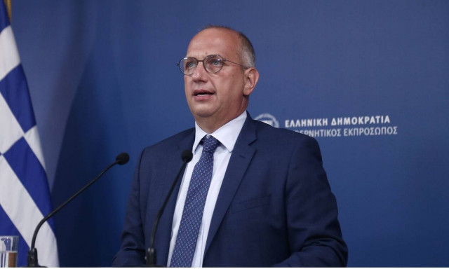 Οικονόμου στο Newsbomb.gr για Power Pass: Άμεσα η πληρωμή - Τι είπε για το Fuel Pass 2