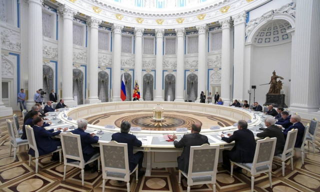 Ρωσία: Πολλοί Ουκρανοί θέλουν να γίνουν Ρώσοι πολίτες, σύμφωνα με το Κρεμλίνο